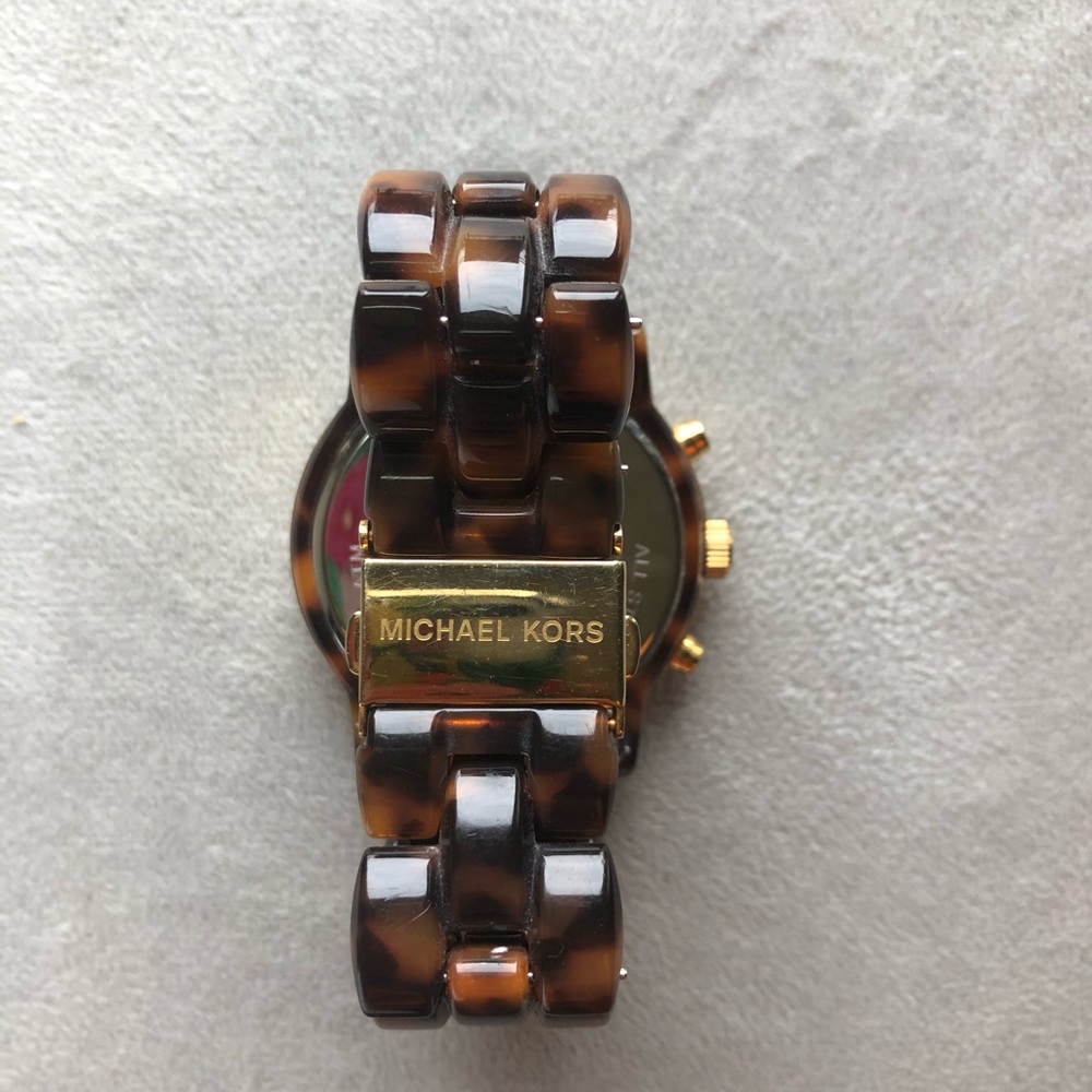 Michael Kors Tortoise Watch - Picture 4 of 5